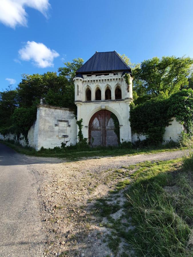 Le Gite Du Puits Aubert Breze Екстериор снимка